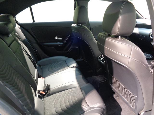 Ａクラスセダン Ａ２００　ｄ　セダン　レーダーセーフティパッケージ・ナビゲー　ションパッケージ（24枚目）