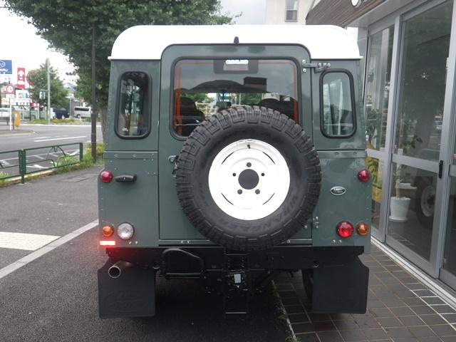ランドローバー ディフェンダー １１０ｔｄｃｉ ｒｏｗ 1045 0万円 平成27年 15年 東京都 中古車 価格 Com