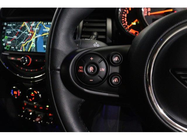 ＭＩＮＩ クーパーＳ　ＭＩＮＩ認定中古車　ペッパーパッケージ　カメラパッケージ　ＳＴＵＤＩＯ　ＳＴＹＬＥ　１７インチアルミ　アームレスト　ＡＣＣ　衝突軽減ブレーキ　ＬＥＤヘッドライト　ＢＬＵＥＴＯＯＴＨ（25枚目）