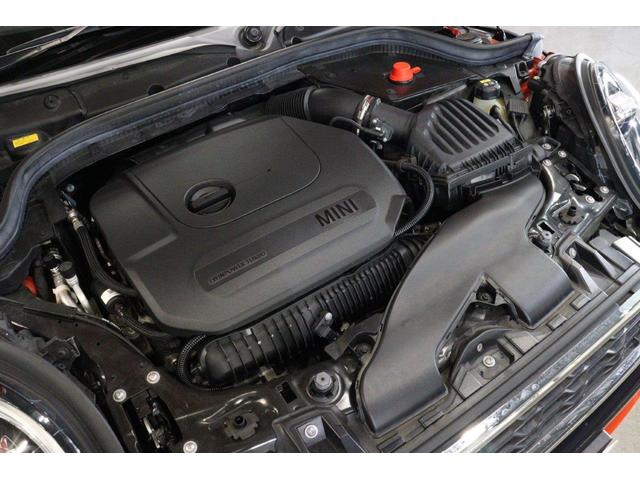 ＭＩＮＩ クーパーＳ　ＭＩＮＩ認定中古車　ペッパーパッケージ　カメラパッケージ　ＳＴＵＤＩＯ　ＳＴＹＬＥ　１７インチアルミ　アームレスト　ＡＣＣ　衝突軽減ブレーキ　ＬＥＤヘッドライト　ＢＬＵＥＴＯＯＴＨ（39枚目）