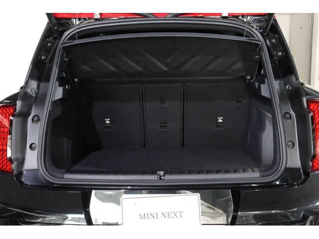ＭＩＮＩ ＪＣＷ　クロスオーバー　プレミアム＋Ｐ　ＪＣＷトリム　ＭＩＮＩ認定中古車　Ｌパッケージ　２０インチ　パノラマサンルーフ　レッドルーフ　アクティブクルーズコントロールシステム（17枚目）