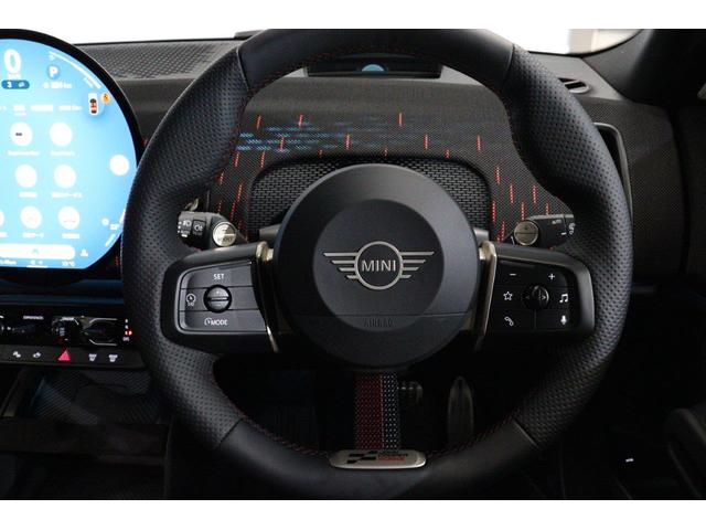 ＭＩＮＩ ＪＣＷ　クロスオーバー　プレミアム＋Ｐ　ＪＣＷトリム　ＭＩＮＩ認定中古車　Ｌパッケージ　２０インチ　パノラマサンルーフ　レッドルーフ　アクティブクルーズコントロールシステム（24枚目）