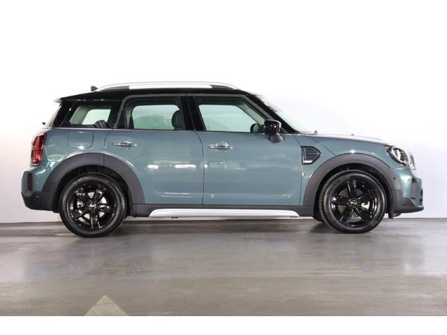 ＭＩＮＩ クーパーＤクロスオーバファーストＰクラシックトリム　ＭＩＮＩ認定中古車　クロスシート　フロント・シートヒーターＬＥＤヘッドライト　アクティブ・クルーズコントロール（ＡＣＣ）ＭＩＮＩ・純正ナビゲーション　前後バンパーセンサー　リアビュー・カメラ（4枚目）