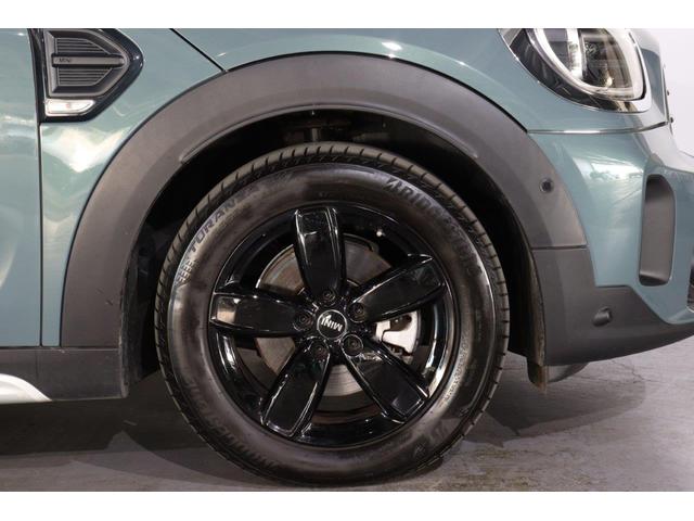 ＭＩＮＩ クーパーＤクロスオーバファーストＰクラシックトリム　ＭＩＮＩ認定中古車　クロスシート　フロント・シートヒーターＬＥＤヘッドライト　アクティブ・クルーズコントロール（ＡＣＣ）ＭＩＮＩ・純正ナビゲーション　前後バンパーセンサー　リアビュー・カメラ（5枚目）