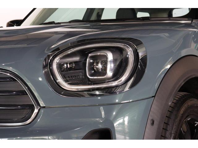 ＭＩＮＩ クーパーＤクロスオーバファーストＰクラシックトリム　ＭＩＮＩ認定中古車　クロスシート　フロント・シートヒーターＬＥＤヘッドライト　アクティブ・クルーズコントロール（ＡＣＣ）ＭＩＮＩ・純正ナビゲーション　前後バンパーセンサー　リアビュー・カメラ（12枚目）