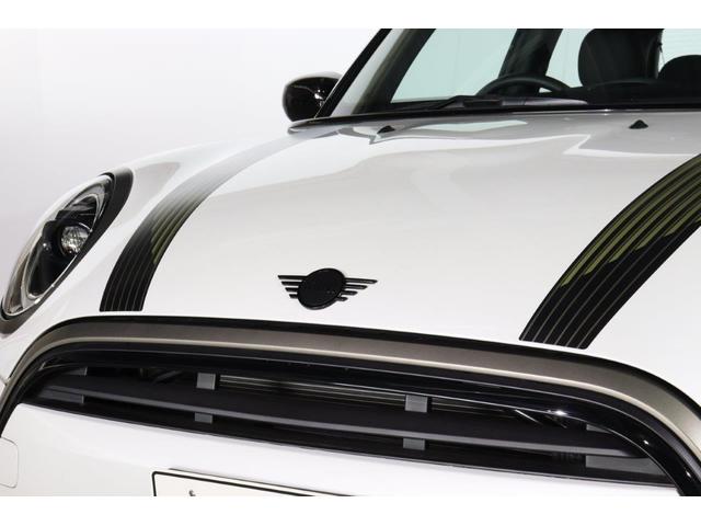 ＭＩＮＩ クーパー　レゾリュート・エディション　ＭＩＮＩ認定中古車　２０２３年モデル　レゾリュート・エディション／特別仕様車　ＹＯＵＲＳ　スポーツ・レザーシート　シートヒーター　ブラックルーフ＆ミラーキャップ　衝突軽減ブレーキ　スマートキー（7枚目）