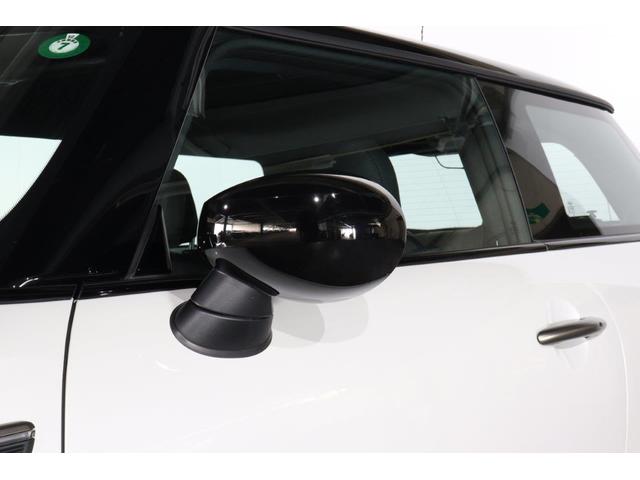 ＭＩＮＩ クーパー　レゾリュート・エディション　ＭＩＮＩ認定中古車　２０２３年モデル　レゾリュート・エディション／特別仕様車　ＹＯＵＲＳ　スポーツ・レザーシート　シートヒーター　ブラックルーフ＆ミラーキャップ　衝突軽減ブレーキ　スマートキー（10枚目）