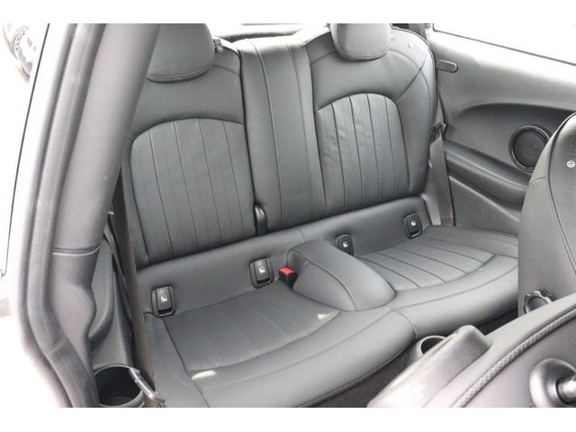 ＭＩＮＩ クーパー　レゾリュート・エディション　ＭＩＮＩ認定中古車　２０２３年モデル　レゾリュート・エディション／特別仕様車　ＹＯＵＲＳ　スポーツ・レザーシート　シートヒーター　ブラックルーフ＆ミラーキャップ　衝突軽減ブレーキ　スマートキー（17枚目）