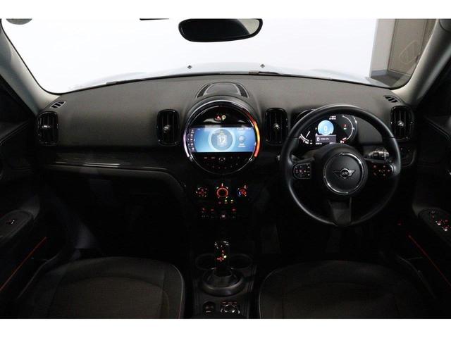 ＭＩＮＩ クロスオーバー　バッキンガム　ＭＩＮＩ認定中古車　２０２２年モデル　特別仕様車　ＬＥＤヘッドライト＆テールライト　前後バンパーセンサー　アクティブ・クルーズコントロール（ＡＣＣ）スマートキー（8枚目）