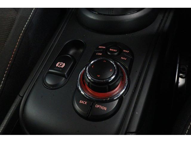 ＭＩＮＩ クロスオーバー　バッキンガム　ＭＩＮＩ認定中古車　２０２２年モデル　特別仕様車　ＬＥＤヘッドライト＆テールライト　前後バンパーセンサー　アクティブ・クルーズコントロール（ＡＣＣ）スマートキー（29枚目）