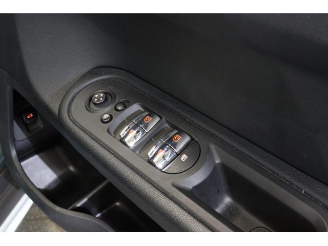 ＭＩＮＩ クロスオーバー　バッキンガム　ＭＩＮＩ認定中古車　２０２２年モデル　特別仕様車　ＬＥＤヘッドライト＆テールライト　前後バンパーセンサー　アクティブ・クルーズコントロール（ＡＣＣ）スマートキー（33枚目）