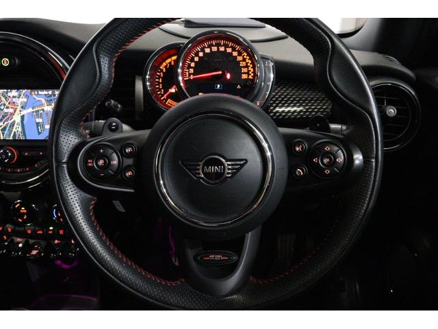 ＭＩＮＩ ジョンクーパーワークス　ＭＩＮＩ認定中古車　カメラパッケージ　１８インチアルミ　レッドルーフ　アクティブクルーズコントロール（21枚目）