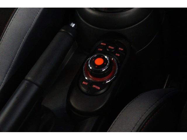 ＭＩＮＩ ジョンクーパーワークス　ＭＩＮＩ認定中古車　カメラパッケージ　１８インチアルミ　レッドルーフ　アクティブクルーズコントロール（29枚目）