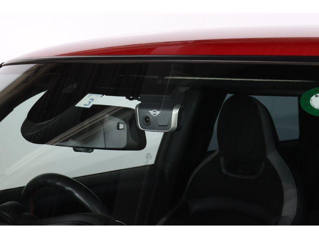 ＭＩＮＩ ジョンクーパーワークス　ＭＩＮＩ認定中古車　カメラパッケージ　１８インチアルミ　レッドルーフ　アクティブクルーズコントロール（31枚目）