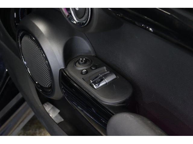 ＭＩＮＩ ジョンクーパーワークス　ＭＩＮＩ認定中古車　カメラパッケージ　１８インチアルミ　レッドルーフ　アクティブクルーズコントロール（44枚目）