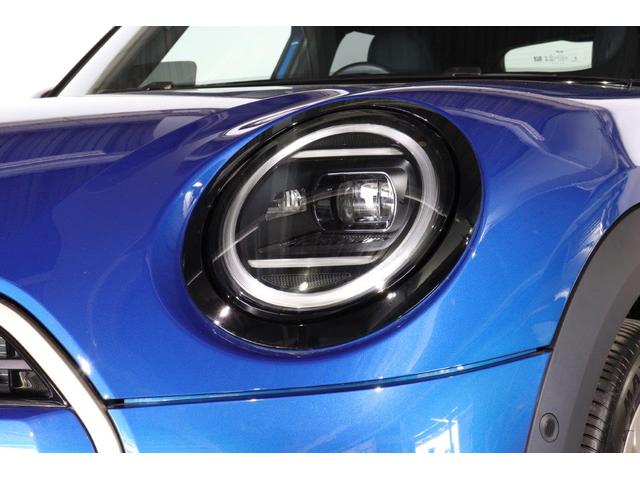 ＭＩＮＩ クーパーＳ　ＭＩＮＩ認定中古車　２０２５年モデル　デモカー　全周囲カメラ（３６０度ビュー）前後バンパー　ＬＥＤヘッドライト＆テールライト　車線逸脱警告　衝突軽減ブレーキ　ナビゲーション　スマートキー（9枚目）