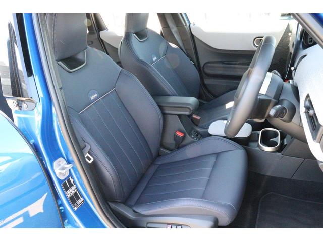 ＭＩＮＩ クーパーＳ　ＭＩＮＩ認定中古車　２０２５年モデル　デモカー　全周囲カメラ（３６０度ビュー）前後バンパー　ＬＥＤヘッドライト＆テールライト　車線逸脱警告　衝突軽減ブレーキ　ナビゲーション　スマートキー（18枚目）