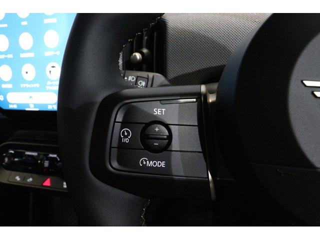 ＭＩＮＩ クーパーＳ　ＭＩＮＩ認定中古車　２０２５年モデル　デモカー　全周囲カメラ（３６０度ビュー）前後バンパー　ＬＥＤヘッドライト＆テールライト　車線逸脱警告　衝突軽減ブレーキ　ナビゲーション　スマートキー（22枚目）