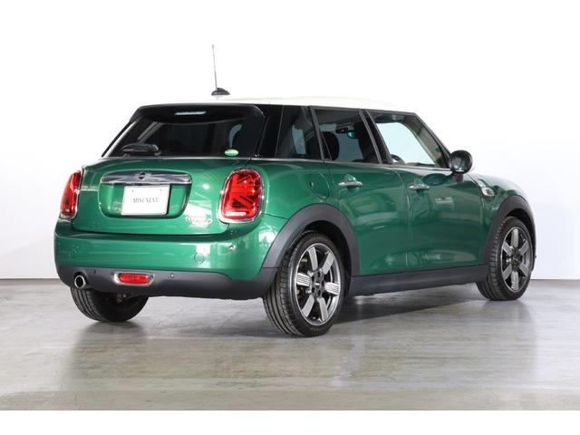 ＭＩＮＩ クーパーＤ　クーパーＤ（５名）　ＭＩＮＩ認定中古車　６０ｔｈアニバーサリー・エディション（3枚目）