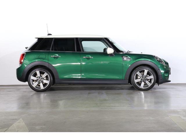 ＭＩＮＩ クーパーＤ　クーパーＤ（５名）　ＭＩＮＩ認定中古車　６０ｔｈアニバーサリー・エディション（4枚目）
