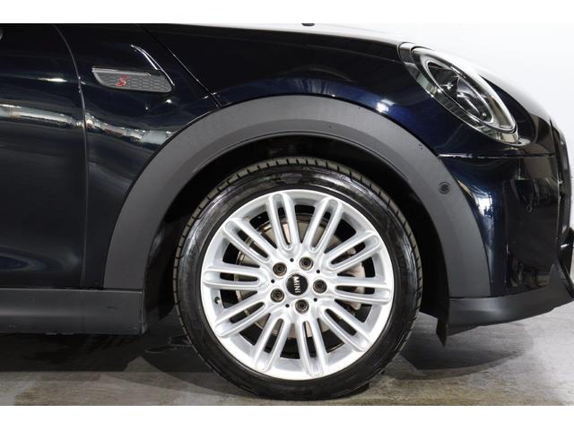 ＭＩＮＩ クーパＳＤ　ＭＩＮＩ認定中古車　レザーチェスター　１７インチ・アルミ・ホイール　アクティブク・ルーズコントロール　ナビゲーション・パッケージ（5枚目）