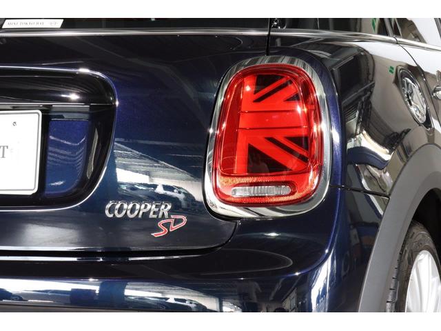 ＭＩＮＩ クーパＳＤ　ＭＩＮＩ認定中古車　レザーチェスター　１７インチ・アルミ・ホイール　アクティブク・ルーズコントロール　ナビゲーション・パッケージ（15枚目）