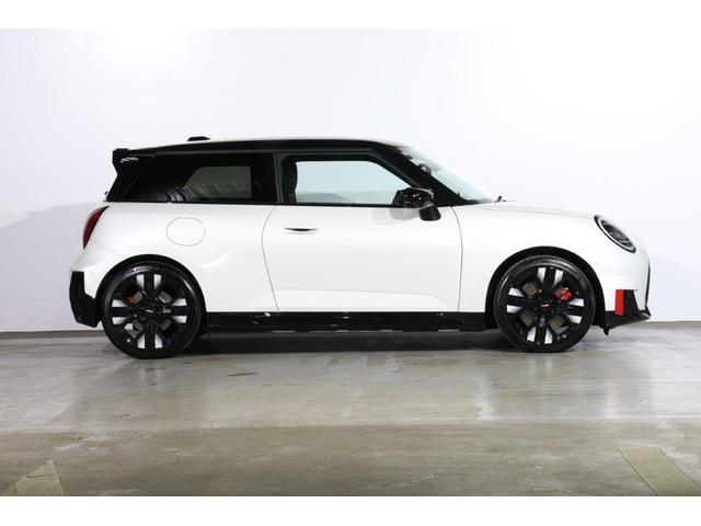 ＭＩＮＩ ＪＣＷ　Ｅ　ジョン・クーパー・ワークス・トリム　ＭＩＮＩ認定中古車（5枚目）