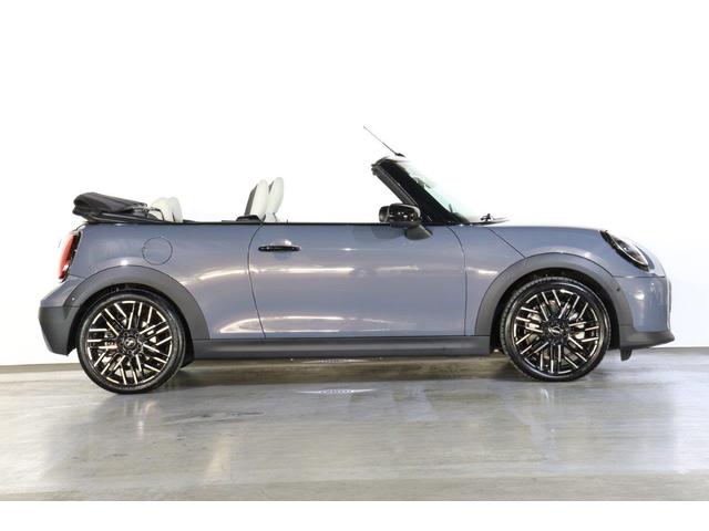 MINI クーパーC コンバーチブル フェイバリット・トリム MINI認定中古車 Mパッケージ 18インチアルミ(6枚目)