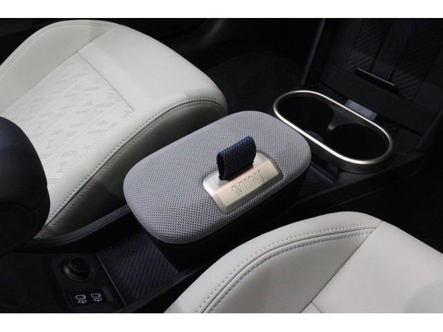 MINI クーパーC コンバーチブル フェイバリット・トリム MINI認定中古車 Mパッケージ 18インチアルミ(27枚目)