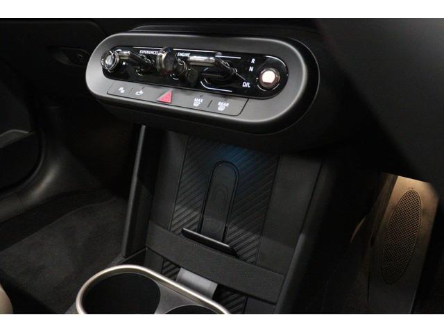 MINI クーパーC コンバーチブル フェイバリット・トリム MINI認定中古車 Mパッケージ 18インチアルミ(28枚目)