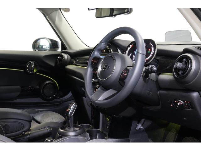 ＭＩＮＩ クーパー　プレミアムプラスパッケージクラシックトリム　ＭＩＮＩ認定中古車（7枚目）