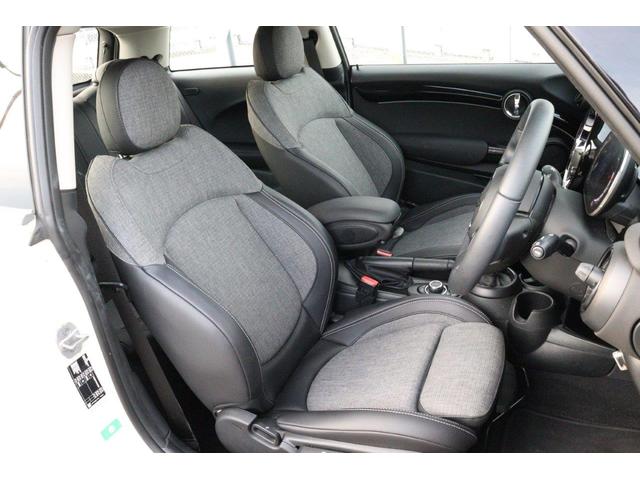 ＭＩＮＩ クーパー　プレミアムプラスパッケージクラシックトリム　ＭＩＮＩ認定中古車（8枚目）