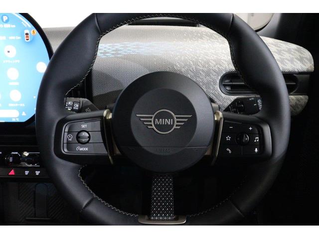 ＭＩＮＩ クーパーＣ　フェイバリット・トリム　ＭＩＮＩ認定中古車（14枚目）