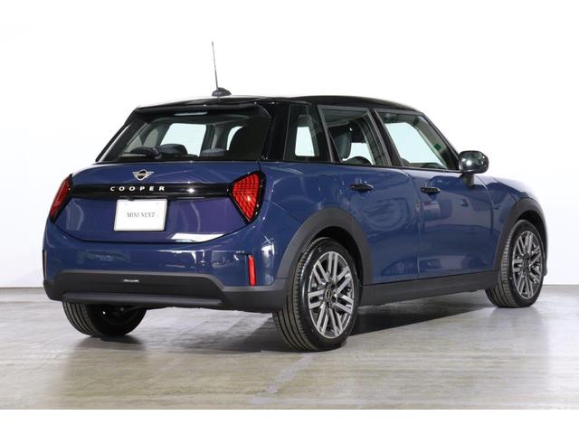 MINI クーパーC クラシック・トリム MINI認定中古車(3枚目)