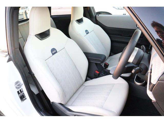 MINI クーパーC フェイバリット・トリム MINI認定中古車(8枚目)