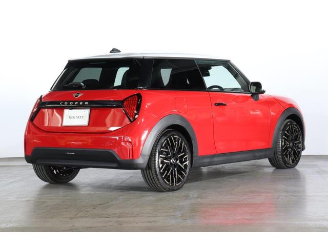 MINI クーパーC フェイバリット・トリム MINI認定中古車(5枚目)