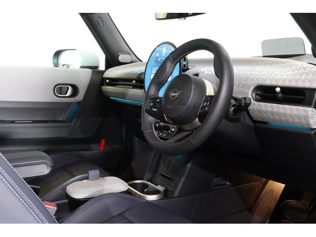 MINI クーパーC フェイバリット・トリム MINI認定中古車(7枚目)