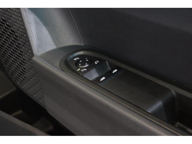 MINI クーパーC フェイバリット・トリム MINI認定中古車(11枚目)