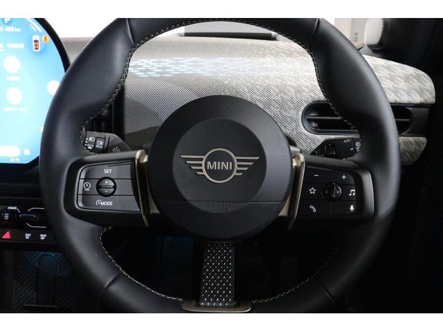 MINI クーパーC フェイバリット・トリム MINI認定中古車(13枚目)