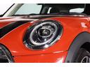 ＭＩＮＩ クーパーＳ　ＭＩＮＩ認定中古車　ペッパーパッケージ　カメラパッケージ　ＳＴＵＤＩＯ　ＳＴＹＬＥ　１７インチアルミ　アームレスト　ＡＣＣ　衝突軽減ブレーキ　ＬＥＤヘッドライト　ＢＬＵＥＴＯＯＴＨ（6枚目）