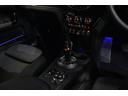クーパーＤクロスオーバファーストＰクラシックトリム　ＭＩＮＩ認定中古車　クロスシート　フロント・シートヒーターＬＥＤヘッドライト　アクティブ・クルーズコントロール（ＡＣＣ）ＭＩＮＩ・純正ナビゲーション　前後バンパーセンサー　リアビュー・カメラ（25枚目）