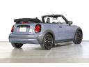 MINI クーパーC コンバーチブル フェイバリット・トリム MINI認定中古車 Mパッケージ 18インチアルミ(4枚目)