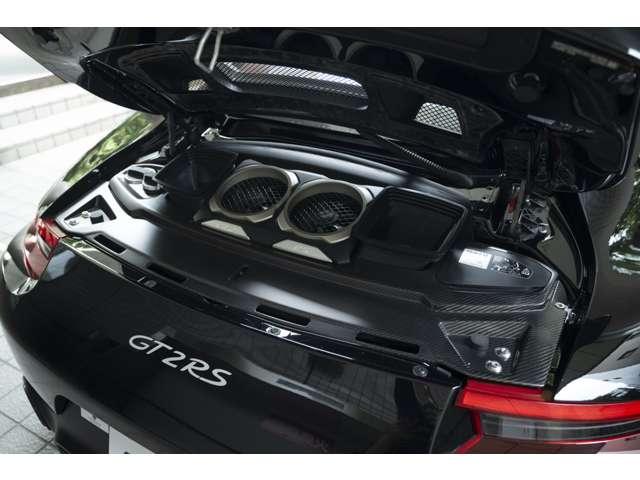 ９１１ ９１１ＧＴ２　ＲＳ　ＰＤＫ　ヴァイザッハＰＫＧ・クラブスポーツＰＫＧ・スポーツクロノ・セラミックコンポジッットブレーキ（8枚目）