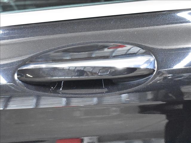 Ｃクラスステーションワゴン Ｃ２００　４マチック　ステーションワゴン　ローレウスエディション　スポーツプラスパッケージ　レーダーセーフティパッケージ　Ｂｌｕｅｔｏｏｔｈ接続　ＥＴＣ　ＬＥＤヘッドライト　ＴＶ　アイドリングストップ　クルーズコントロール　コネクテッド機能（9枚目）