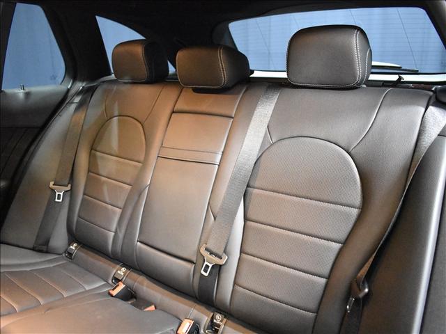 Ｃクラスステーションワゴン Ｃ２００　４マチック　ステーションワゴン　ローレウスエディション　スポーツプラスパッケージ　レーダーセーフティパッケージ　Ｂｌｕｅｔｏｏｔｈ接続　ＥＴＣ　ＬＥＤヘッドライト　ＴＶ　アイドリングストップ　クルーズコントロール　コネクテッド機能（18枚目）