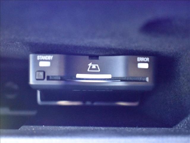 Ｃクラス Ｃ２００　４マチック　アバンギャルド　ＡＭＧライン　リアアクスルステアリング　ベーシックパッケージ　Ｂｌｕｅｔｏｏｔｈ接続　ＥＴＣ　ＬＥＤヘッドライト　ＴＶ　アイドリングストップ　クルーズコントロール　コネクテッド機能　サンルーフ・ガラスルーフ（36枚目）