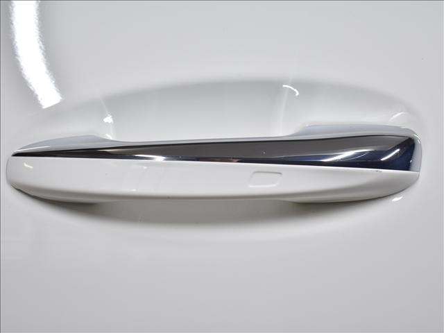 GLAクラス GLA200 d 4マチック AMGライン AMGレザーエクスクルーシブパッケージ ナビゲーションパッケージ アドバンスドパッケージ Bluetooth接続 ETC LEDヘッドライト TV アイドリングストップ クルーズコントロール(9枚目)