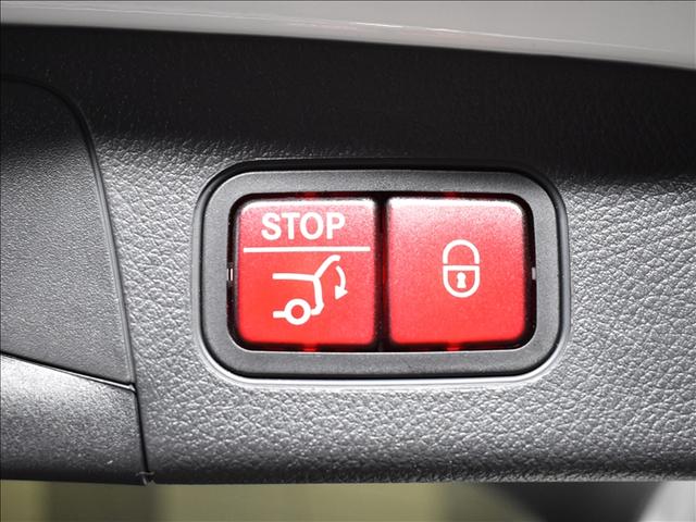 GLAクラス GLA200 d 4マチック AMGライン AMGレザーエクスクルーシブパッケージ ナビゲーションパッケージ アドバンスドパッケージ Bluetooth接続 ETC LEDヘッドライト TV アイドリングストップ クルーズコントロール(37枚目)