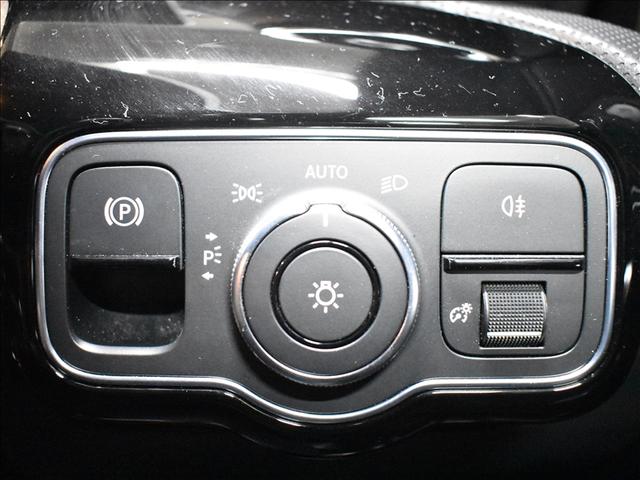 Aクラス A200 d AMGライン・レーダーセーフティパッケージ・ナ ビゲーションパッケージ(30枚目)