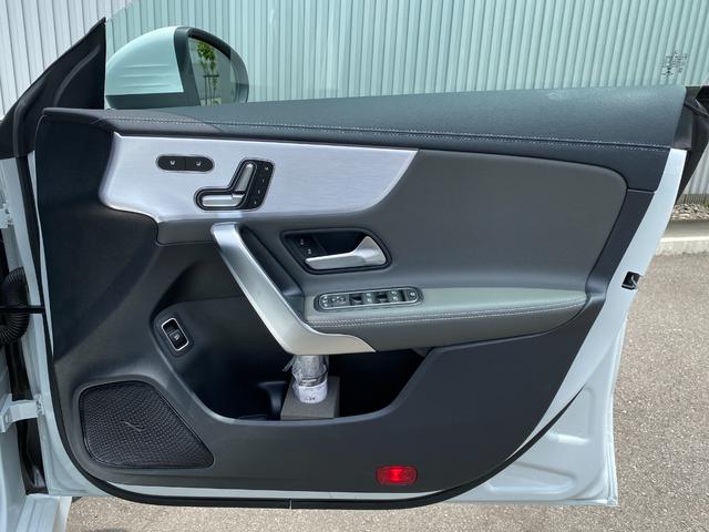 ＣＬＡクラス シューティングブレーク ＣＬＡ４５　Ｓ　４マチック＋　シューティングブレーク　ドライブレコーダー　全周囲カメラ　ナビ　ＴＶ　クリアランスソナー　アルミホイール　オートライト　サンルーフ　パワーシート　スマートキー　アイドリングストップ　電動格納ミラー　シートヒーター（33枚目）